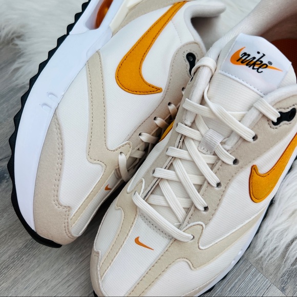 NWT Nike Air Max Pre-Day Women’s Shoes - Picture 4 of 10